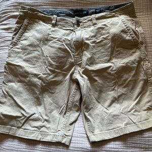 Lucky Brand Men's Tan Shorts